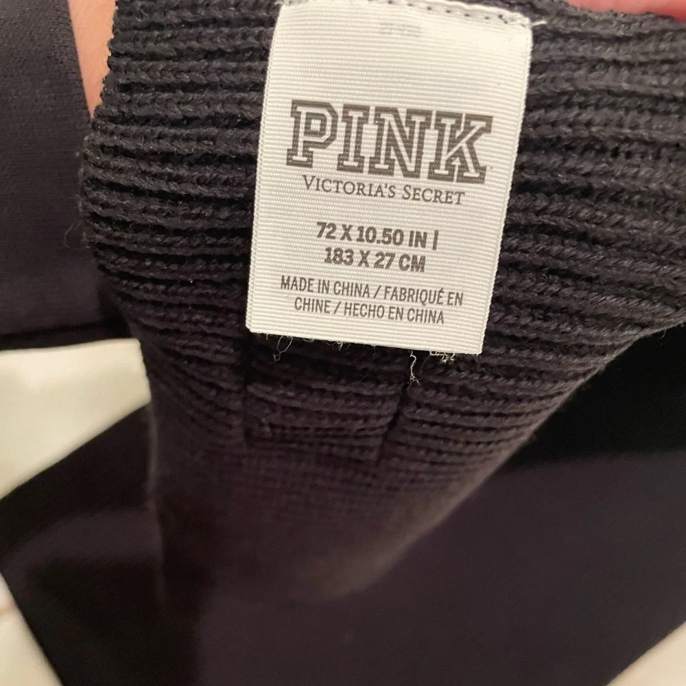 NWT Pink by Victoria Secret Womens Black Knit  Large Scarf​​​​​​​